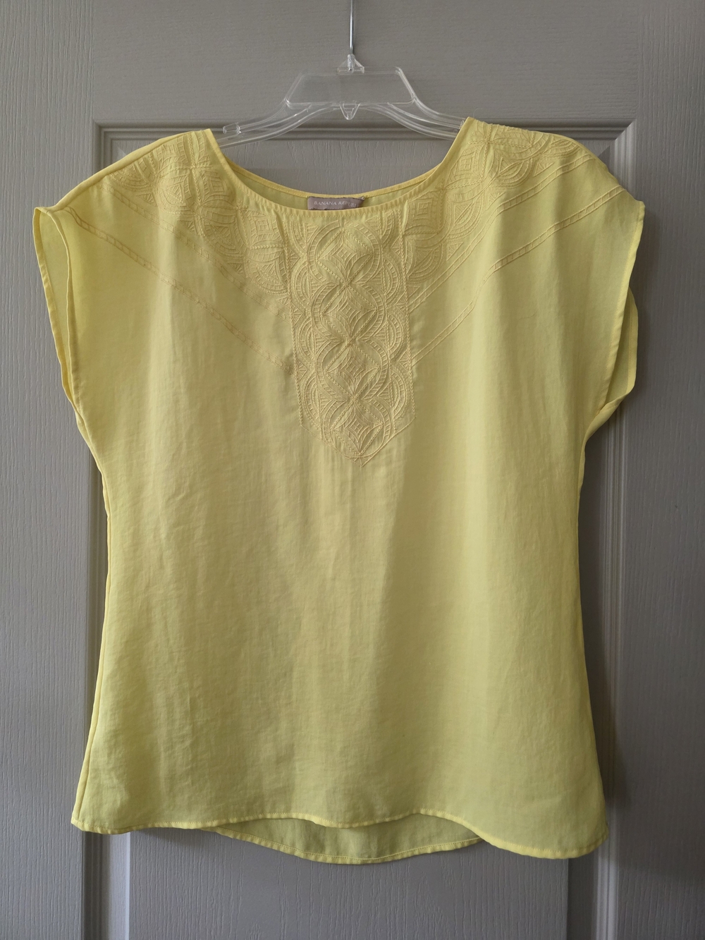 Banana Republic Yellow Embroidered Scoop Neck Blouse